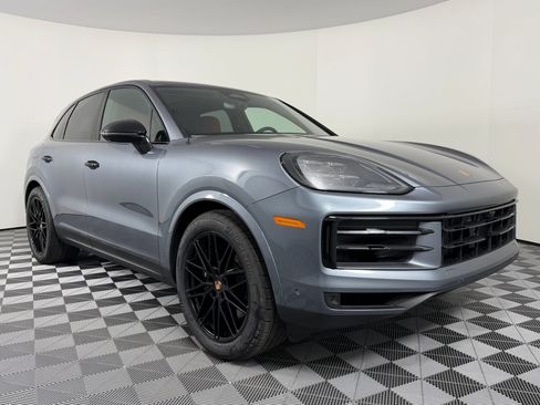 Certified 2026 Porsche Cayenne AWD/4WD image 7
