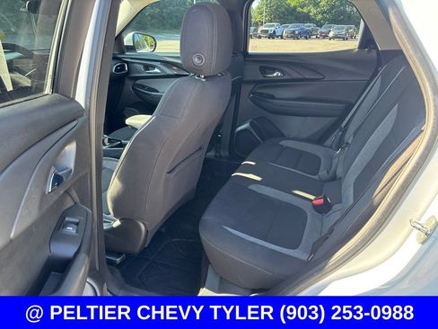 Used 2022 Chevrolet TrailBlazer LT FWD image 17