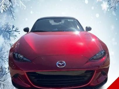 New 2025 MAZDA MX-5 Miata Club w/ Interior Package