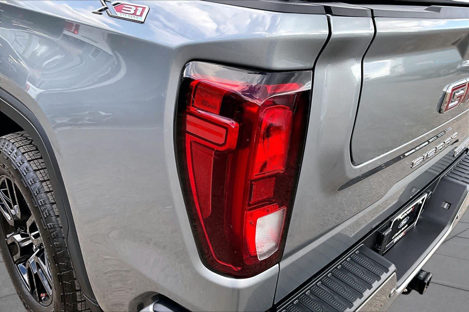 Used 2026 GMC Sierra 1500 Elevation w/ Elevation Premium Package AWD/4WD image 28