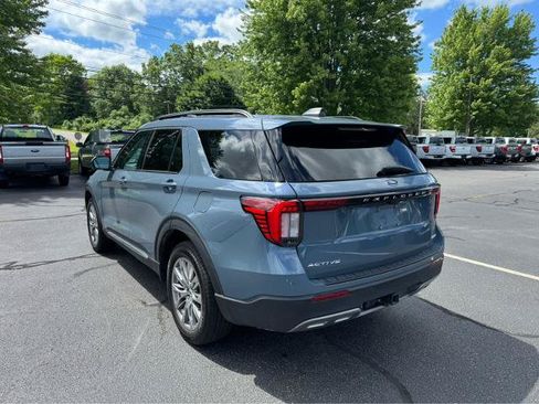Certified 2025 Ford Explorer Active w/ Active Comfort Package AWD/4WD image 3
