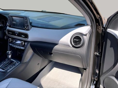 Used 2018 Hyundai Kona Limited AWD/4WD image 18