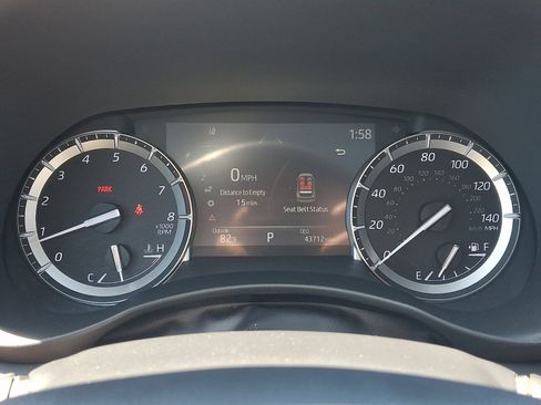 Used 2022 Toyota Highlander XLE AWD/4WD image 30