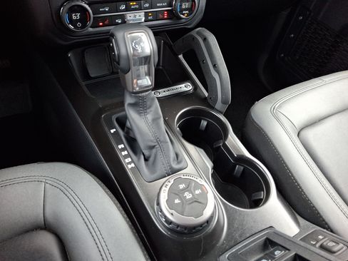 Used 2024 Ford Bronco Big Bend AWD/4WD image 17
