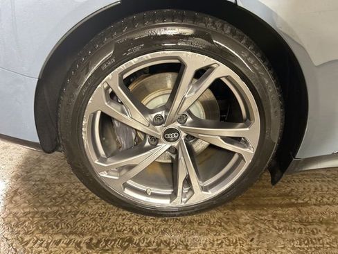 Used 2022 Audi e-tron GT Premium Plus image 14