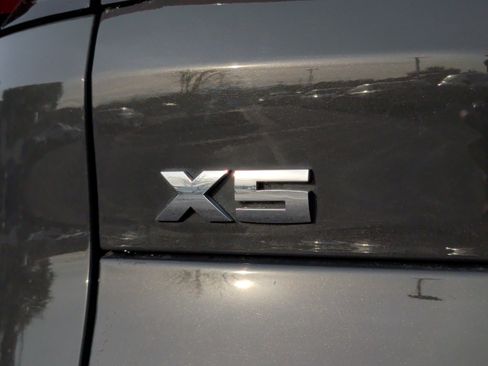 Used 2025 BMW X5 M60i w/ Climate Comfort Package image 11