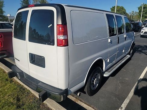 Used 2024 Chevrolet Express 2500 w/ Driver Convenience Package RWD image 9