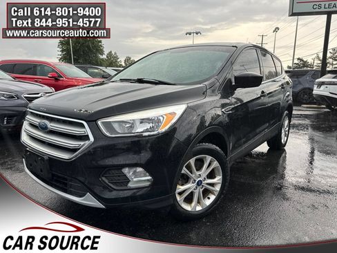Used 2017 Ford Escape SE AWD/4WD image 2