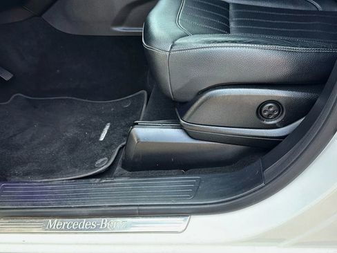 Used 2018 Mercedes-Benz GLS 450 4MATIC w/ Premium Package image 10