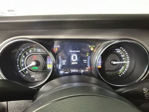 Used 2023 Jeep Wrangler Unlimited w/ Cold Weather Group AWD/4WD image 16