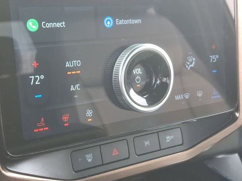 Used 2022 Ford F150 Lightning Lariat image 25