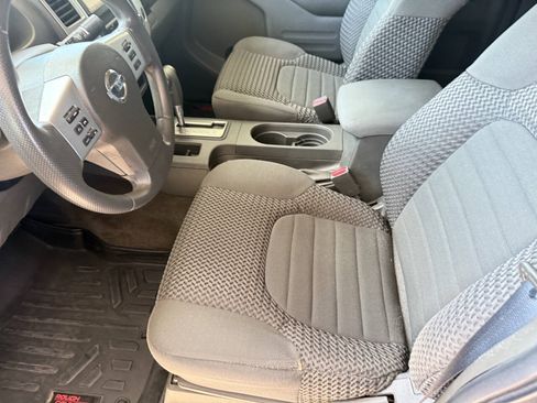 Used 2017 Nissan Frontier SV RWD image 11