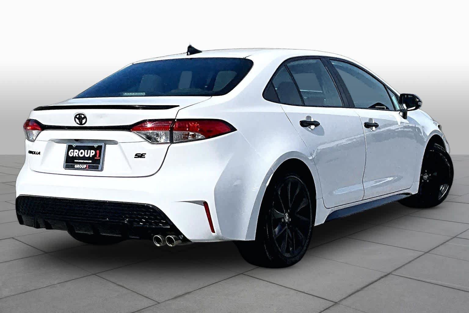 Used 2022 Toyota Corolla SE FWD image 13