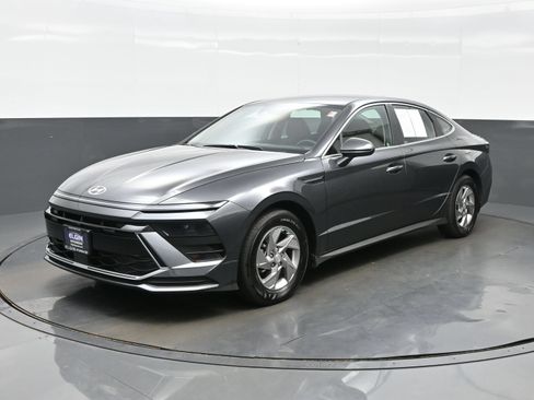 Certified 2026 Hyundai Sonata SE FWD image 2