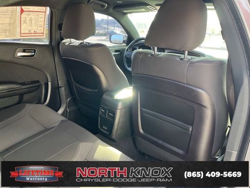 Used 2019 Dodge Charger SXT image 23