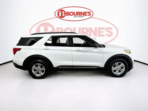 Used 2020 Ford Explorer XLT w/ Comfort Package AWD/4WD image 10