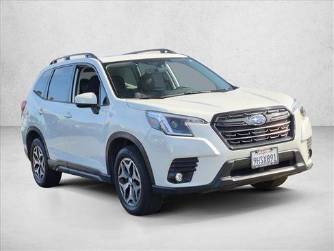 Used 2024 Subaru Forester Premium AWD/4WD image 4