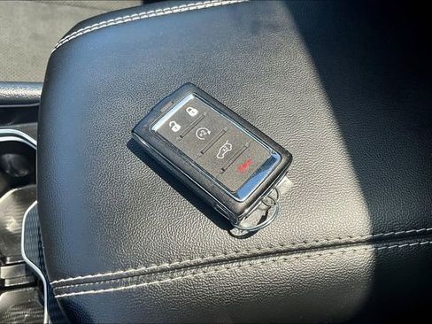Used 2025 Jeep Grand Cherokee 4WD image 34