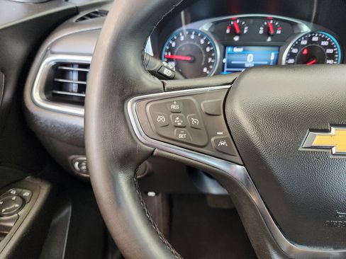 Used 2024 Chevrolet Equinox LT FWD image 30