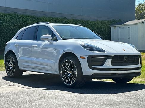 New 2026 Porsche Macan AWD/4WD image 10