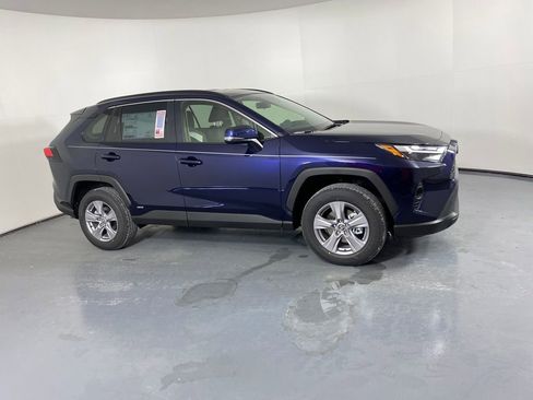 New 2025 Toyota RAV4 XLE image 3