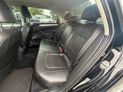 Used 2013 Volkswagen Passat 2.5 SE FWD image 24