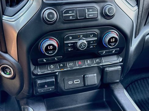 Used 2020 Chevrolet Silverado 1500 LT Trail Boss AWD/4WD image 17