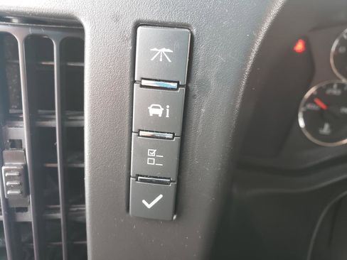 Used 2024 GMC Savana 2500 w/ Driver Convenience Package image 24