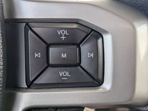 Used 2020 Ford F350 Lariat w/ Chrome Package image 28