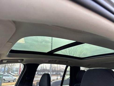 Used 2024 Volvo XC90 B5 Plus image 21