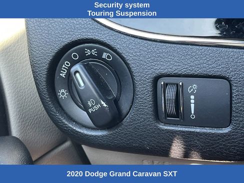 Used 2020 Dodge Grand Caravan SXT image 9