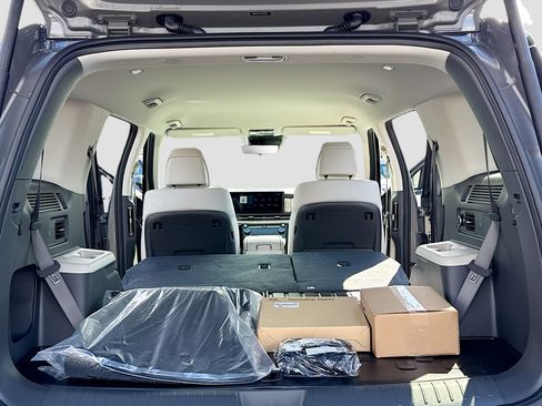 New 2026 Hyundai Santa Fe SEL w/ Tow & Go Package AWD/4WD image 7