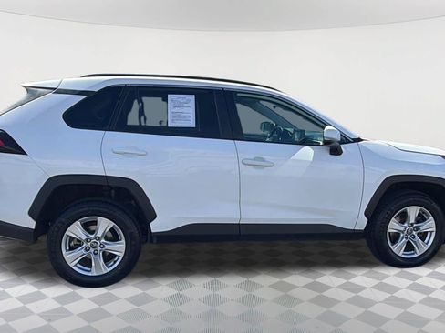 Used 2020 Toyota RAV4 XLE AWD/4WD image 4