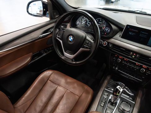 Used 2017 BMW X5 xDrive35d image 10