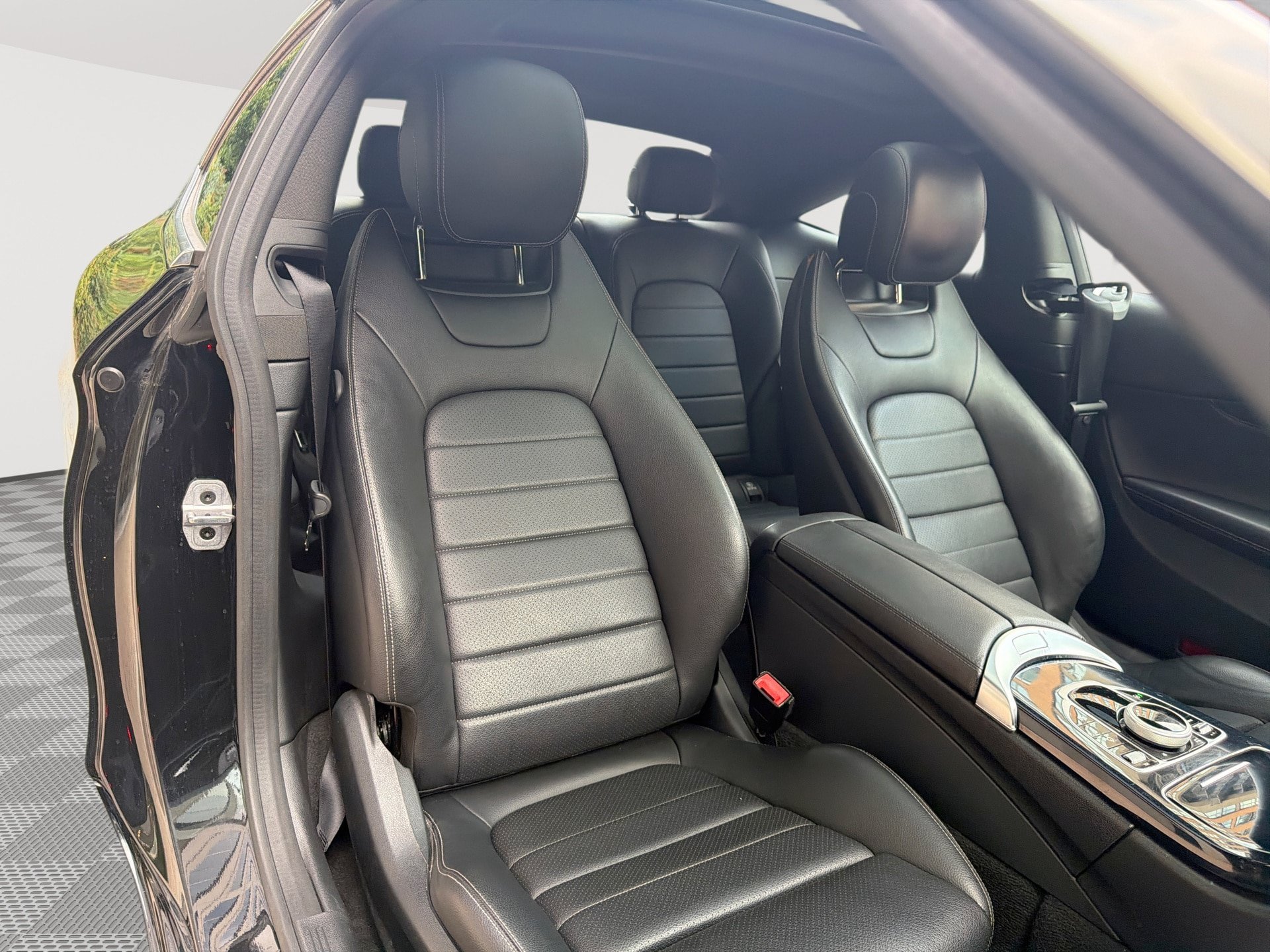 Used 2018 Mercedes-Benz C 300 4MATIC Coupe image 26