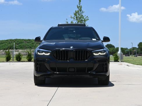Used 2022 BMW X6 M50i AWD/4WD image 3
