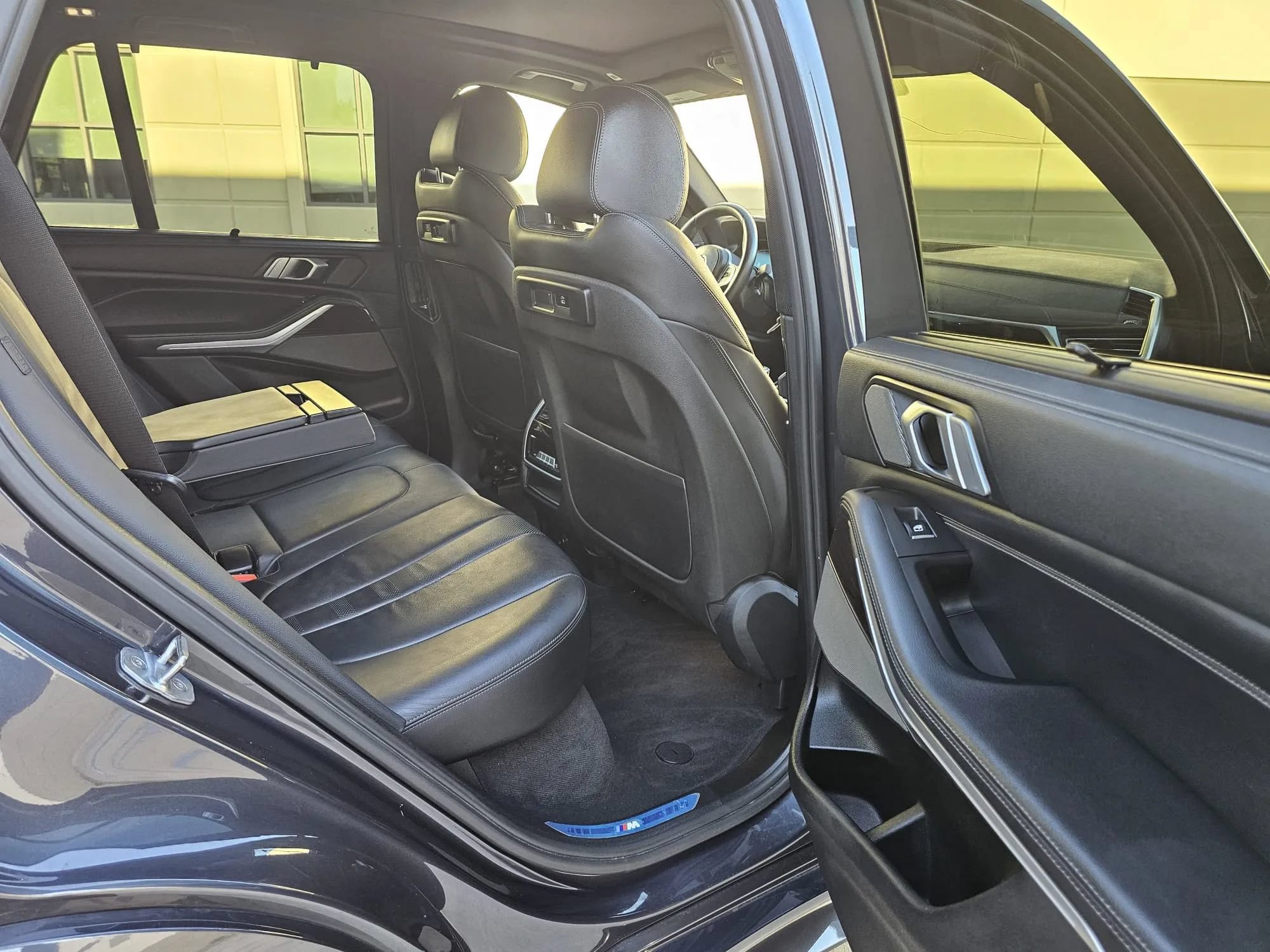 Used 2020 BMW X5 xDrive40i w/ M Sport Package AWD/4WD image 25