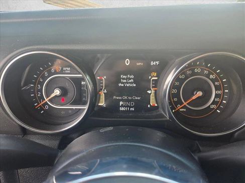 Used 2020 Jeep Gladiator Overland AWD/4WD image 13