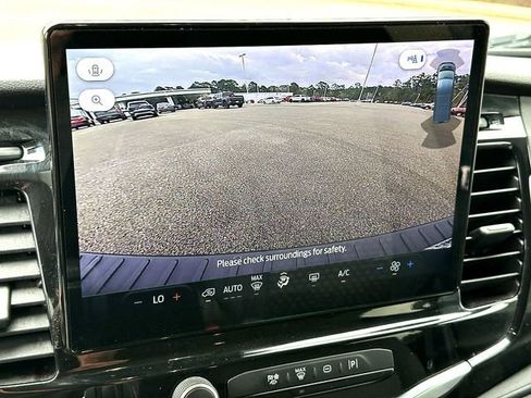 Used 2023 Ford Transit 350 XLT image 15