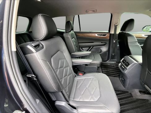 Used 2024 Volkswagen Atlas SE AWD/4WD image 20