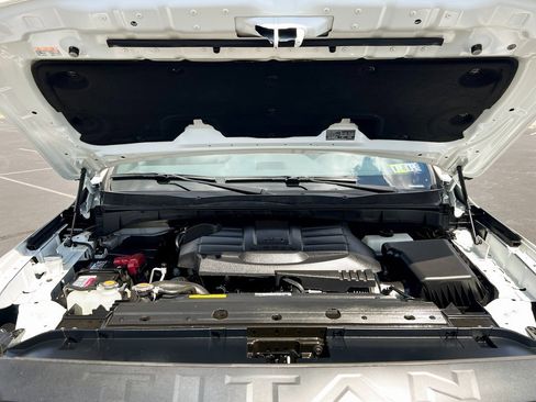 Used 2022 Nissan Titan PRO-4X w/ Pro-4x Convenience Package image 14