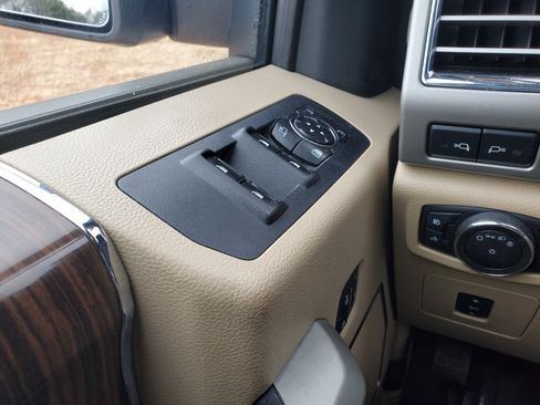 Used 2016 Ford F150 Lariat w/ Equipment Group 502A Luxury image 36