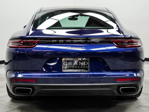 Used 2020 Porsche Panamera RWD image 9
