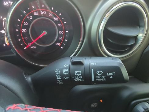 Used 2019 Jeep Wrangler Unlimited Rubicon AWD/4WD image 37