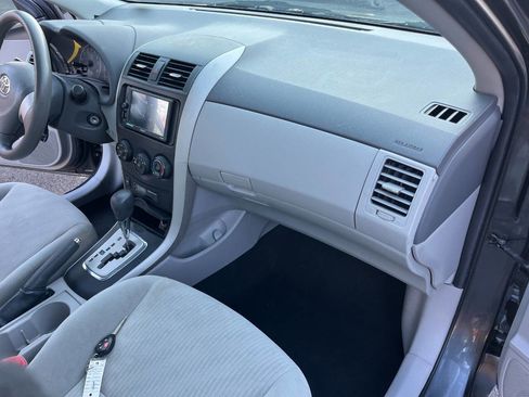 Used 2010 Toyota Corolla LE image 25