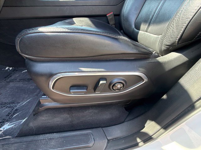 Used 2024 Jeep Wagoneer L Series III w/ Flexible Seating Group AWD/4WD image 5
