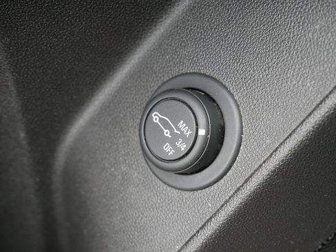 Used 2019 Chevrolet Equinox LT image 28