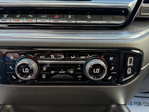 Used 2024 Chevrolet Silverado 2500 High Country w/ Technology Package image 17