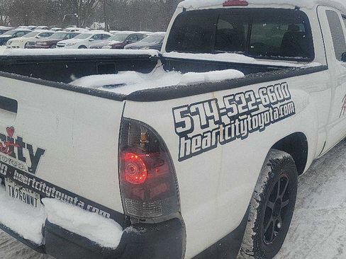 Used 2008 Toyota Tacoma Access Cab 2WD image 2