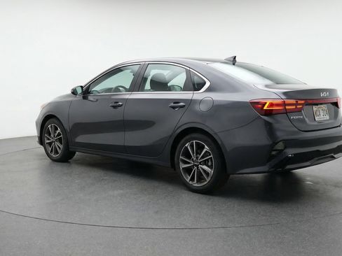 Used 2024 Kia Forte LXS image 6